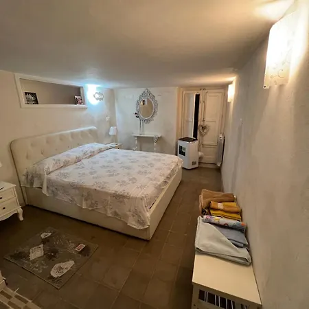 Apartment Crispi 169